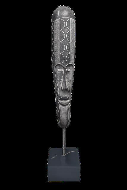 KARA ESCULTURA DE MADERA DELGADA CHICA